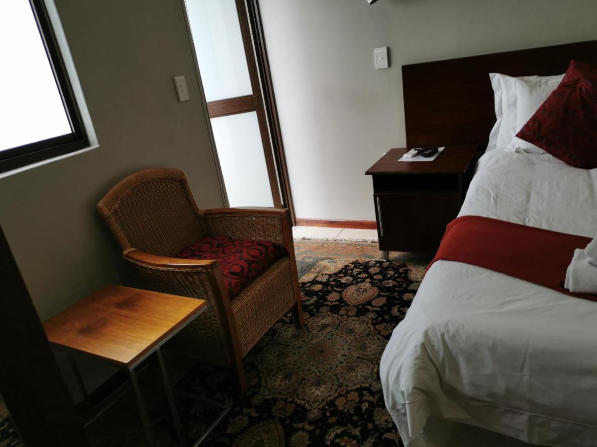 47 On Preston Guesthouse Johannesburg Dış mekan fotoğraf